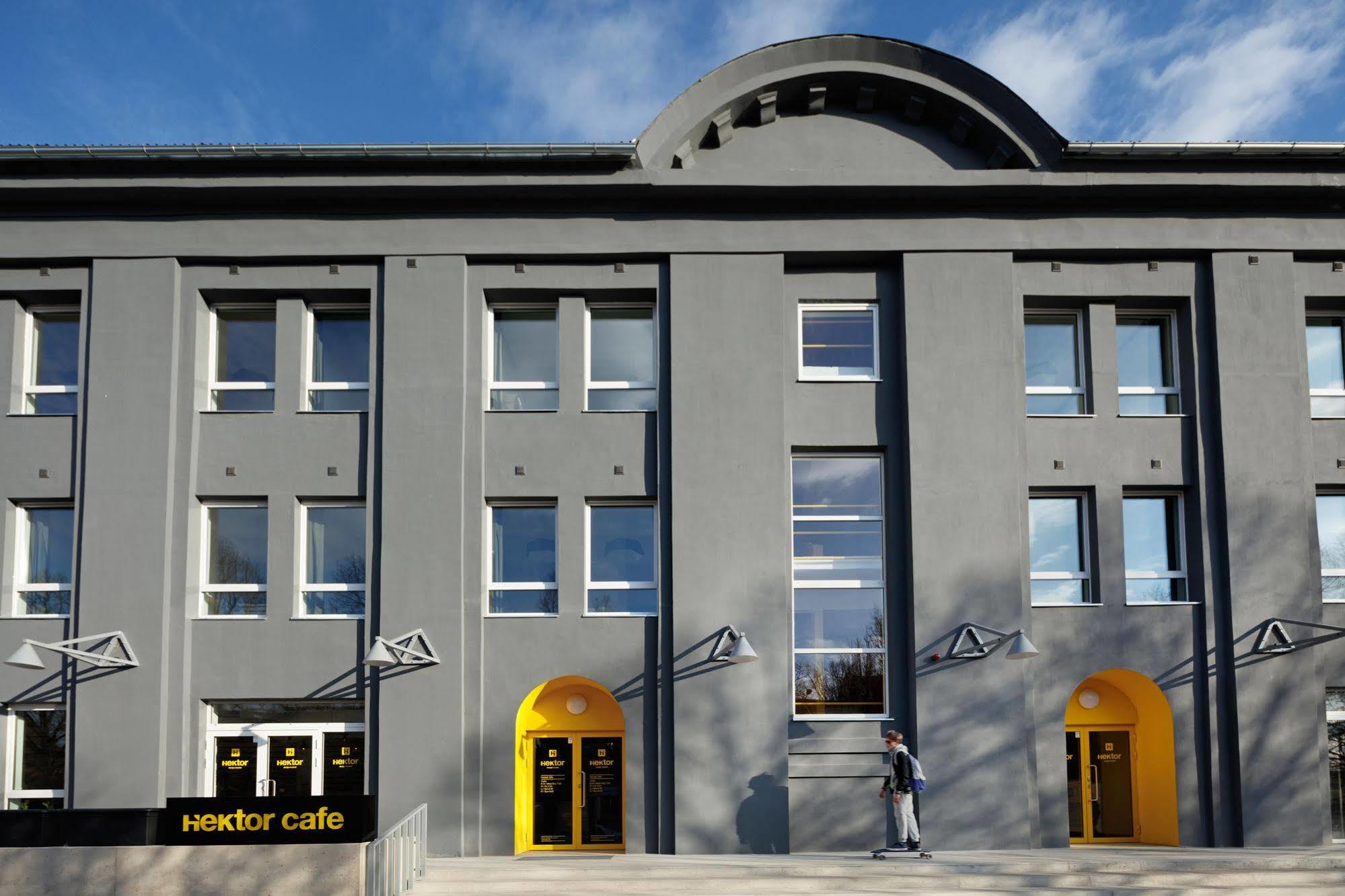 Hektor Design Hostel Tartu Bagian luar foto